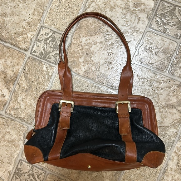 Valentina Shoulder Bag - Picture 2 of 12